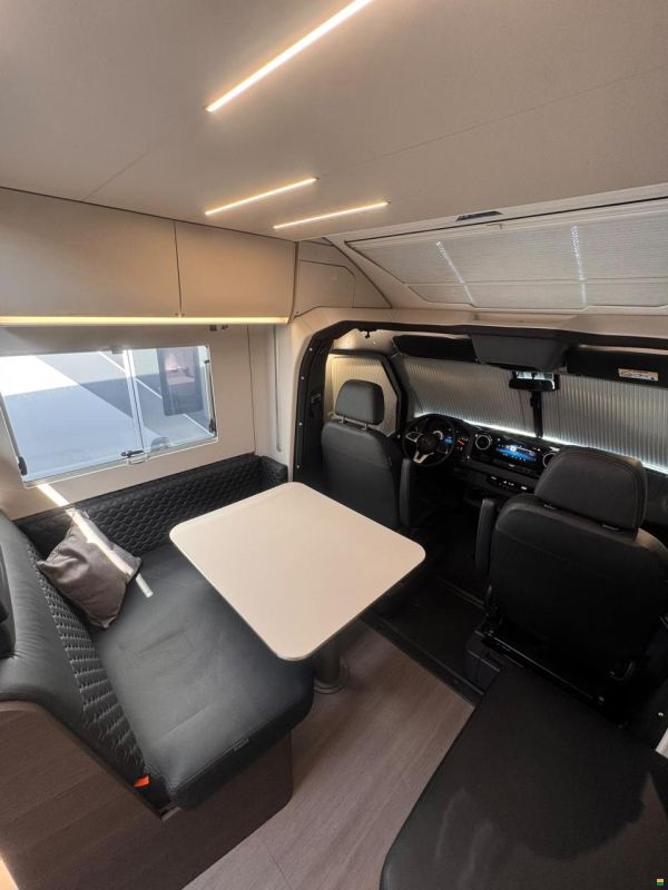 Adria MercedesBenz Matrix Supreme 670 SL