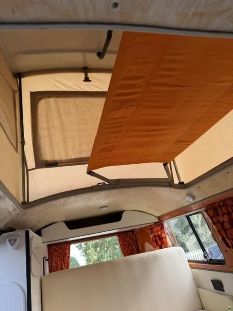 Volkswagen VW Bus T2 Westfalia