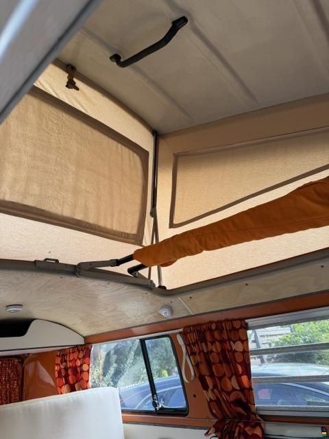 Volkswagen VW Bus T2 Westfalia