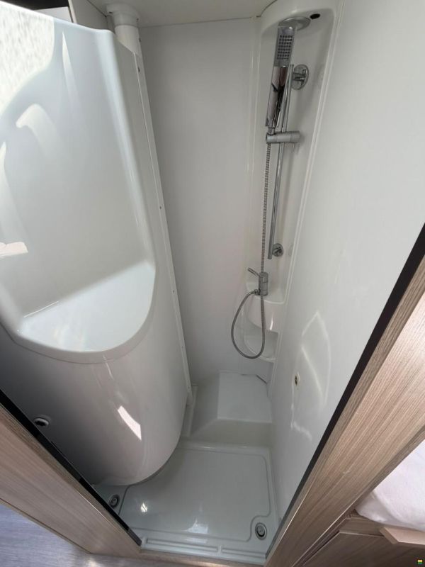 Fiat **ADRIA COMPACT PLUS DL*9GANG STUFENLOS*