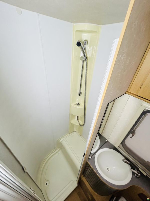 Adria Adriatik A8C