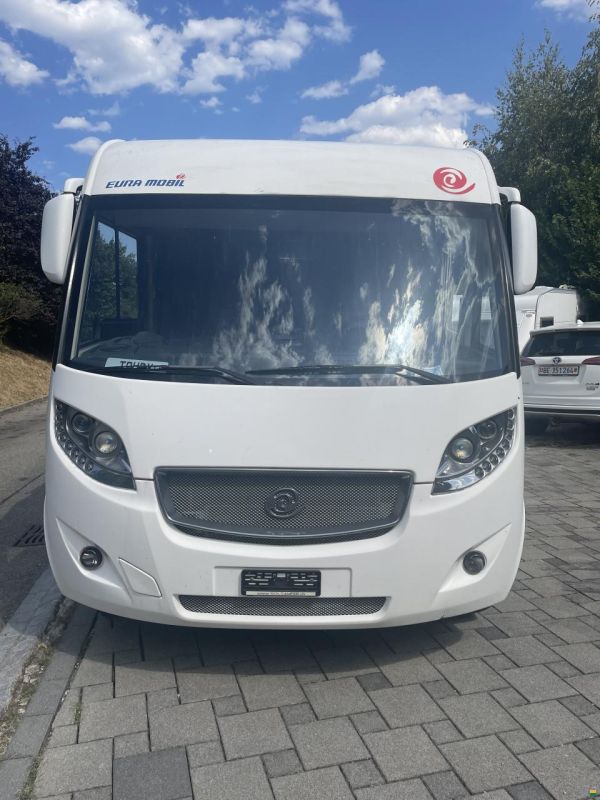 Eura Mobil 695 QB Int. Line