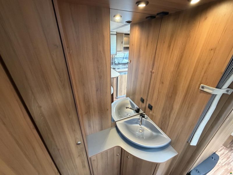 Bürstner Averso 460 TS