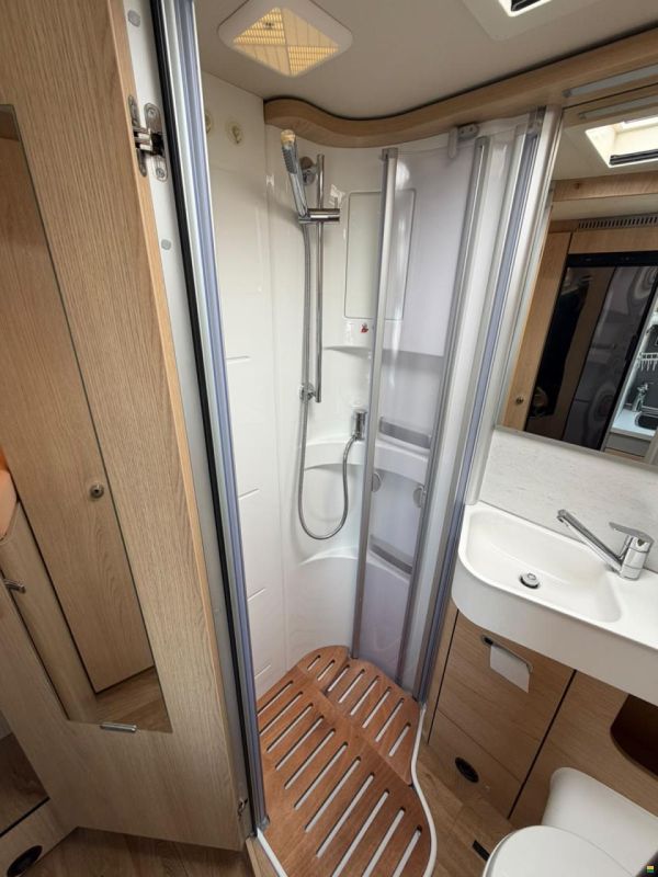 Mercedes Benz ***HYMER 580BMC***NEUWERTIG**LÄNGSBETT**