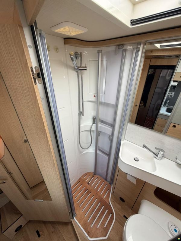 Mercedes Benz ***HYMER 580BMC***NEUWERTIG**LÄNGSBETT**