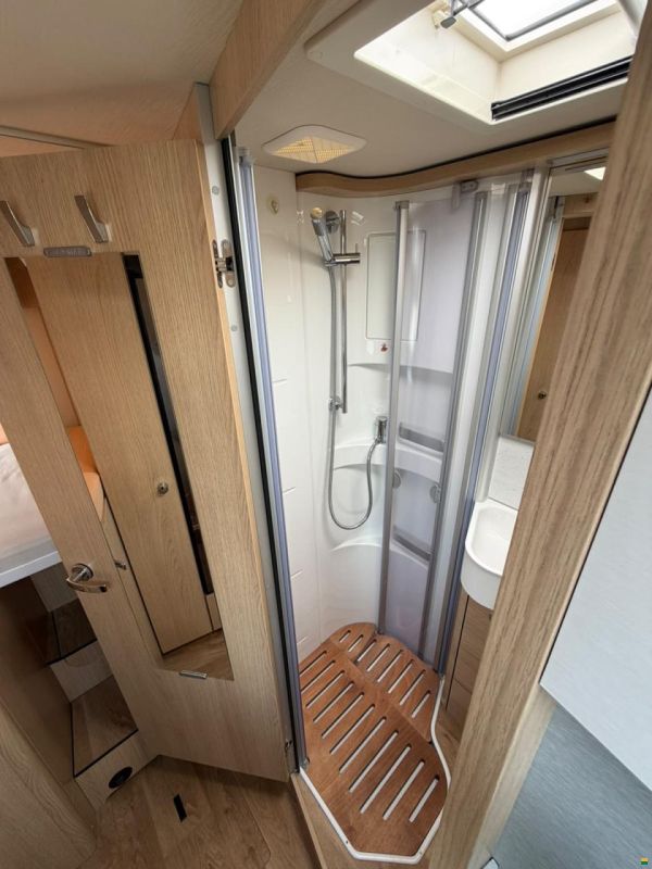 Mercedes Benz ***HYMER 580BMC***NEUWERTIG**LÄNGSBETT**