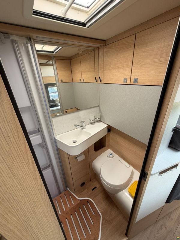 Mercedes Benz ***HYMER 580BMC***NEUWERTIG**LÄNGSBETT**