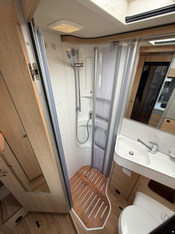 Mercedes Benz ***HYMER 580BMC***NEUWERTIG**LÄNGSBETT**