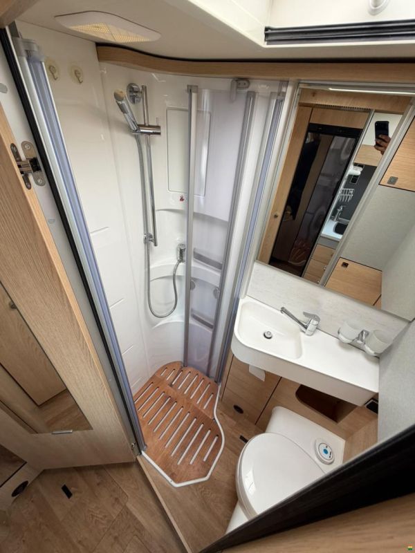 Mercedes Benz ***HYMER 580BMC***NEUWERTIG**LÄNGSBETT**