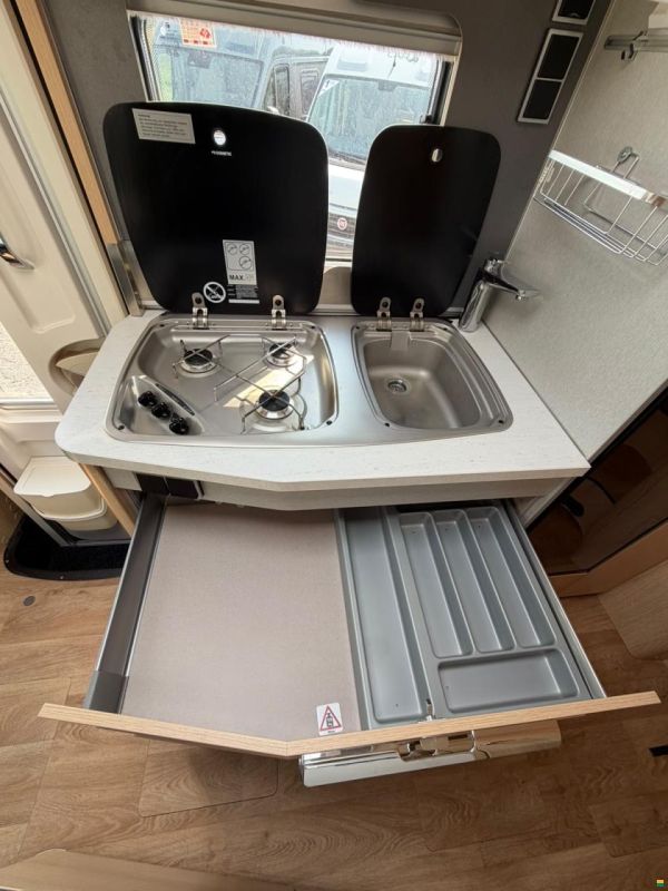 Mercedes Benz ***HYMER 580BMC***NEUWERTIG**LÄNGSBETT**