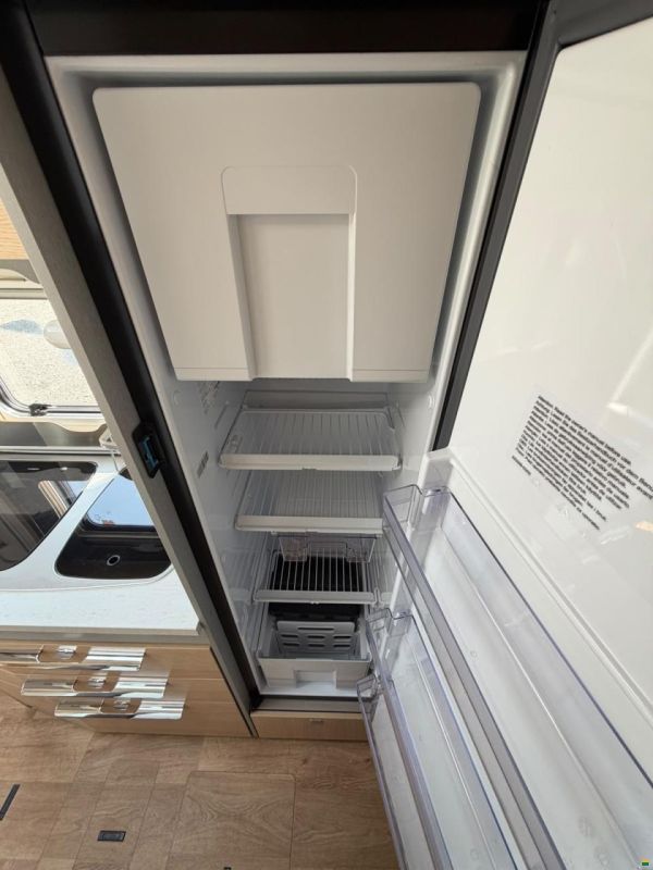 Mercedes Benz ***HYMER 580BMC***NEUWERTIG**LÄNGSBETT**