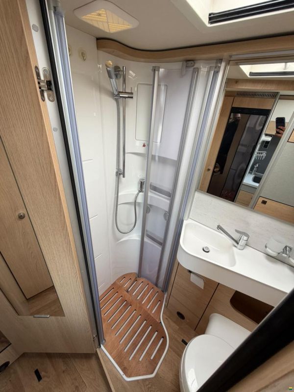 Mercedes Benz ***HYMER 580BMC***NEUWERTIG**LÄNGSBETT**