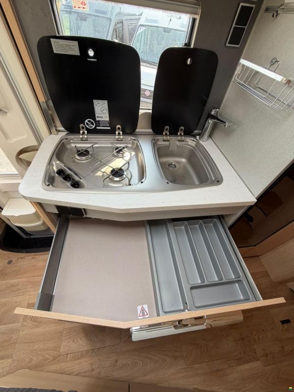 Mercedes Benz ***HYMER 580BMC***NEUWERTIG**LÄNGSBETT**
