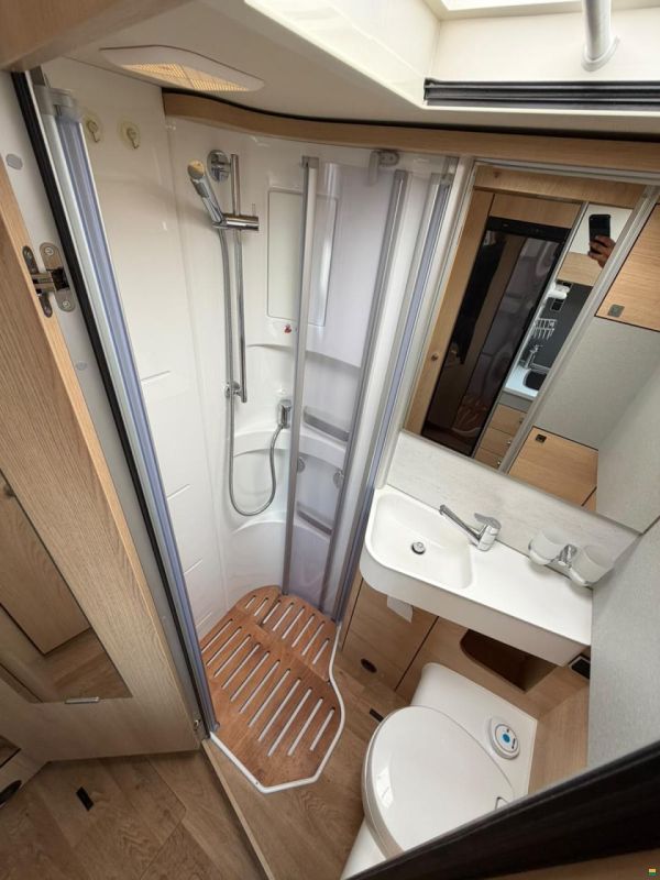 Mercedes Benz ***HYMER 580BMC***NEUWERTIG**LÄNGSBETT**