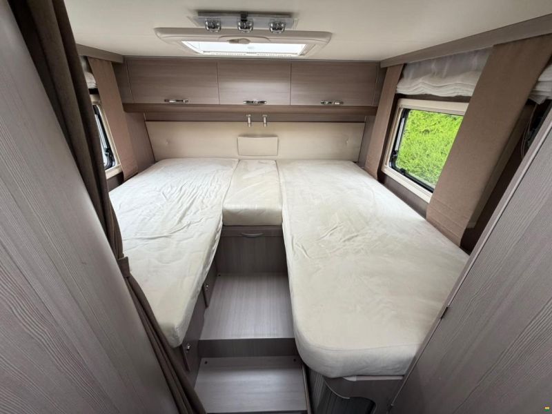 Renault *ADRIA*MATRIX*AUTOMAT*LÄNGSBETT*HUBBETT*