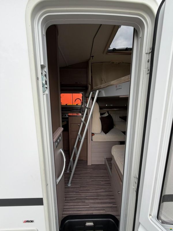 Renault *ADRIA*MATRIX*AUTOMAT*LÄNGSBETT*HUBBETT*