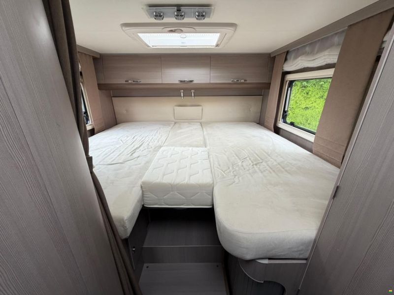 Renault *ADRIA*MATRIX*AUTOMAT*LÄNGSBETT*HUBBETT*