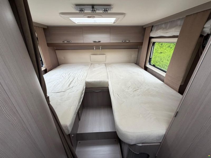 Renault *ADRIA*MATRIX*AUTOMAT*LÄNGSBETT*HUBBETT*