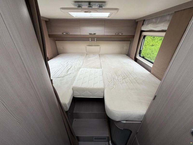 Renault *ADRIA*MATRIX*AUTOMAT*LÄNGSBETT*HUBBETT*