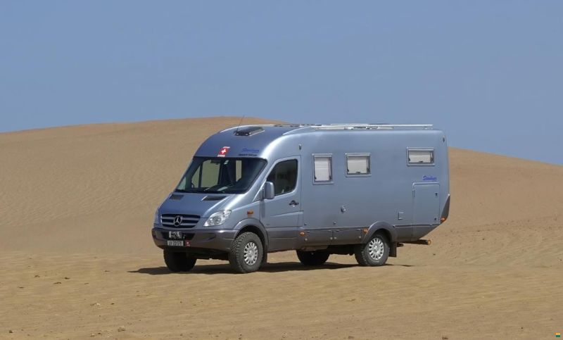 Starliner Desert Falcon by Maurer