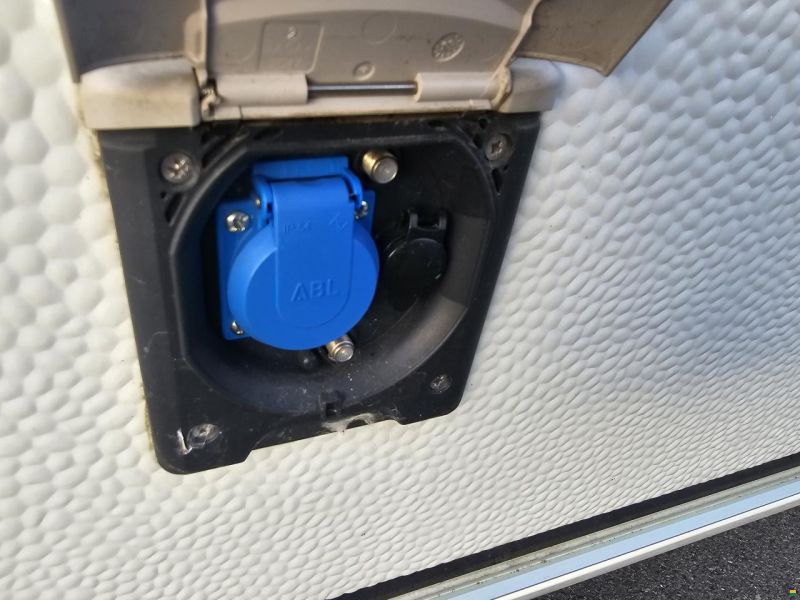 Adria Aviva E 400 PS