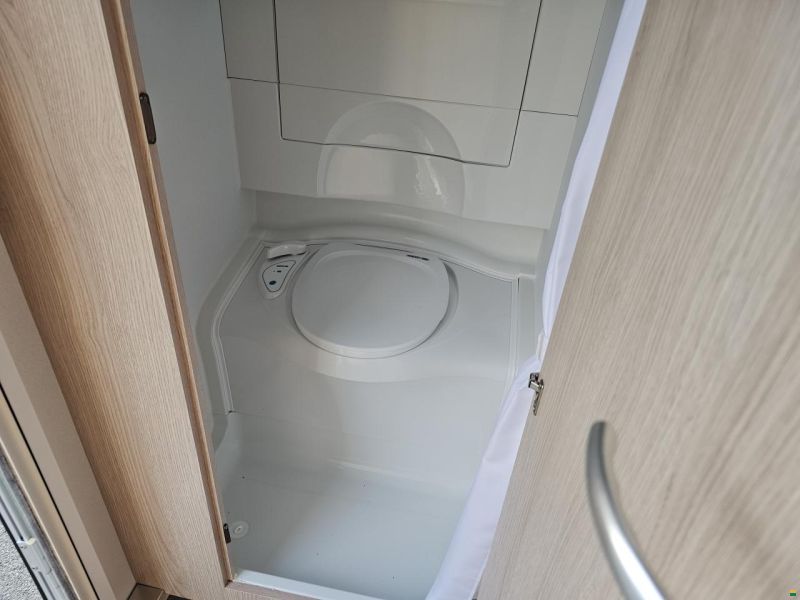 Adria Aviva E 400 PS