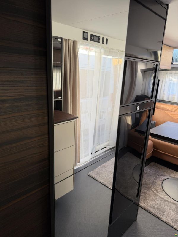 Adria Astella 754DP