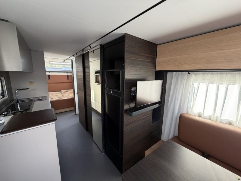 Adria Astella 754DP