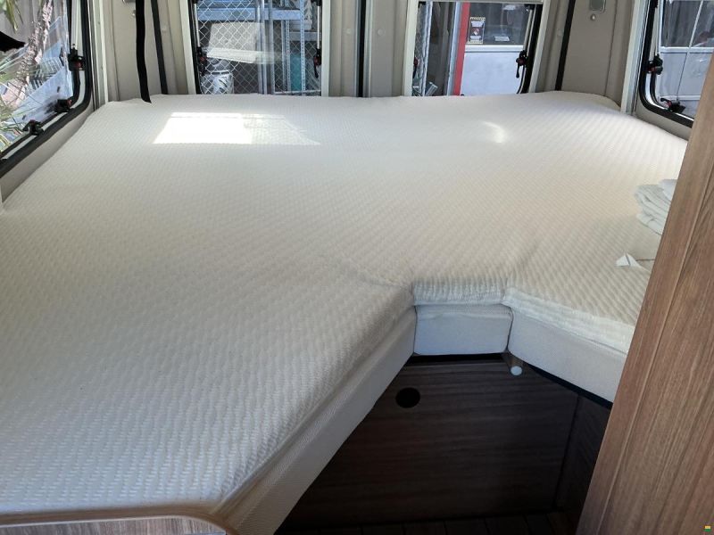 Weinsberg Cara Bus 600 ME mit Aufstelldach
