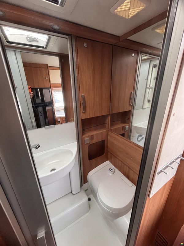 Hymer Exsis i578