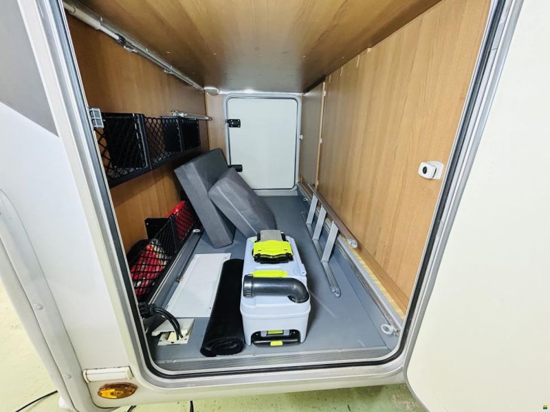 LMC Breezer 654G
