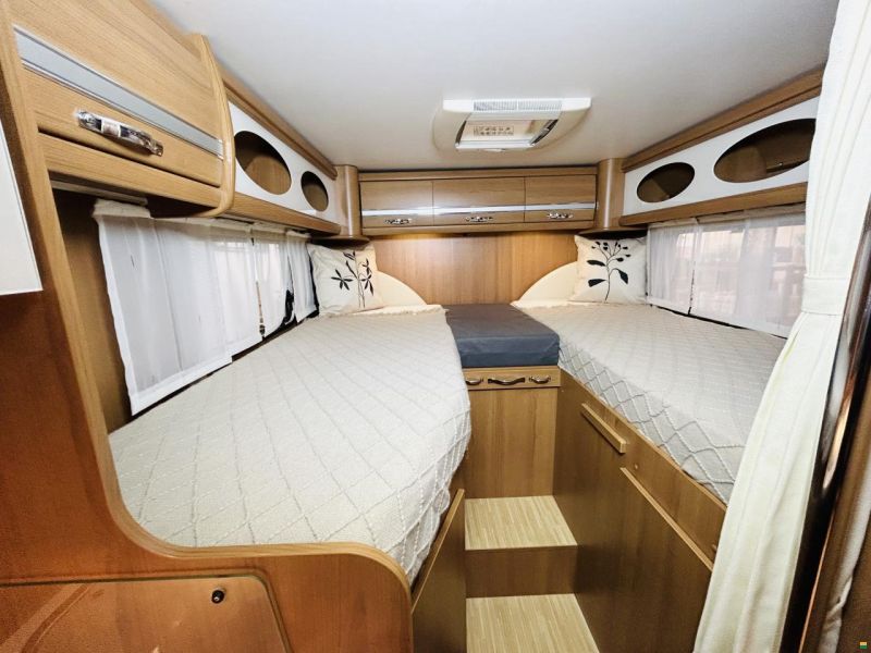 LMC Breezer 654G