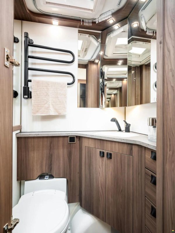Kabe Royal 560 GLE KS B2