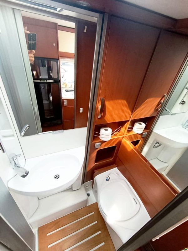 Hymer Exsis i 578