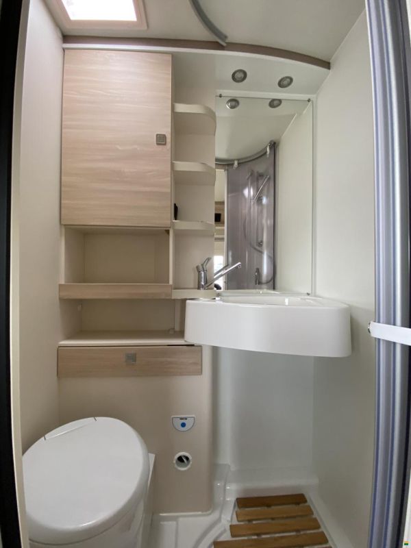 Eura Mobil Activa One 650 HS
