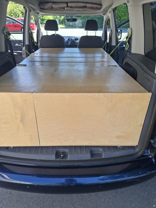 Volkswagen VW CADDY 4X4 AUT CAMPER 5SITZE