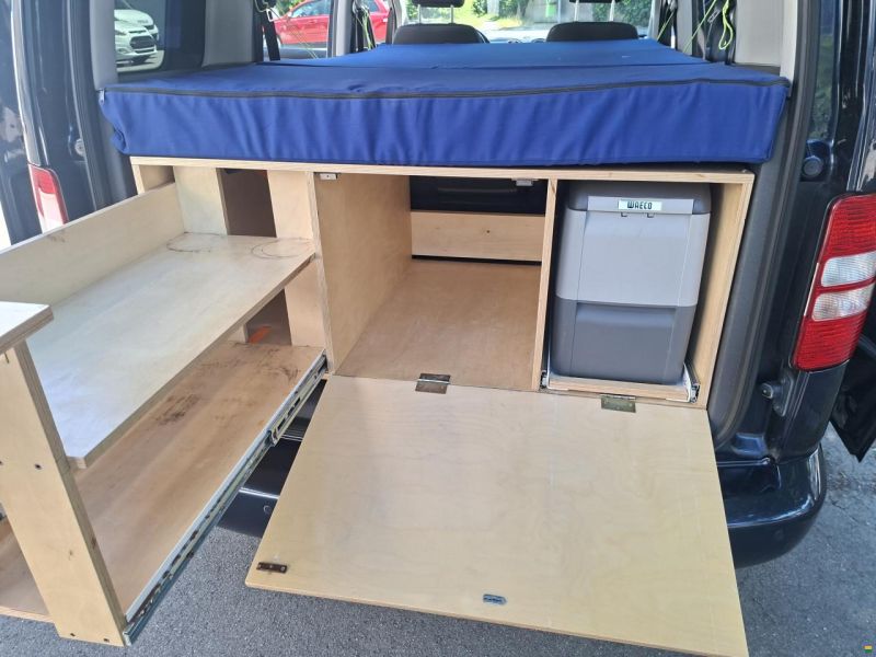 Volkswagen VW CADDY 4X4 AUT CAMPER 5SITZE