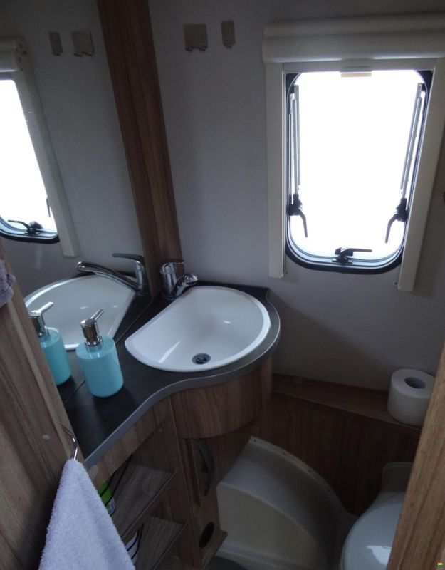 Hymer Eriba Nova Light 442