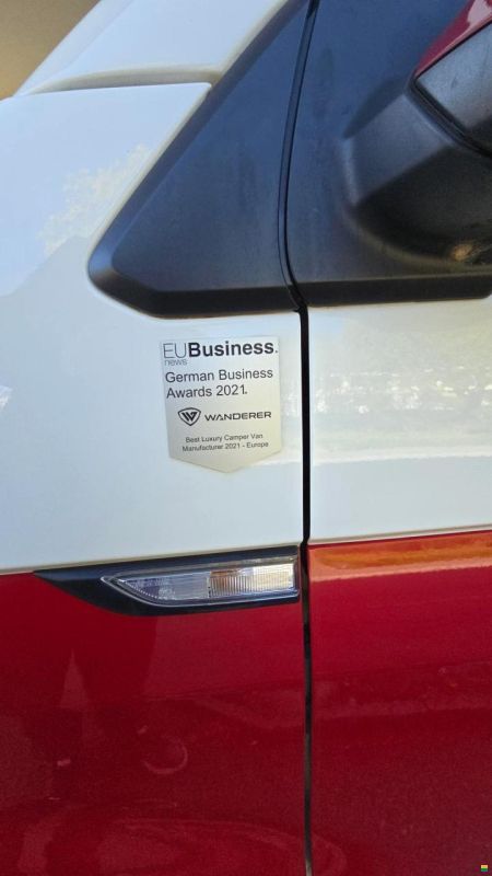Across Car VW Transporter Wanderer T6.1