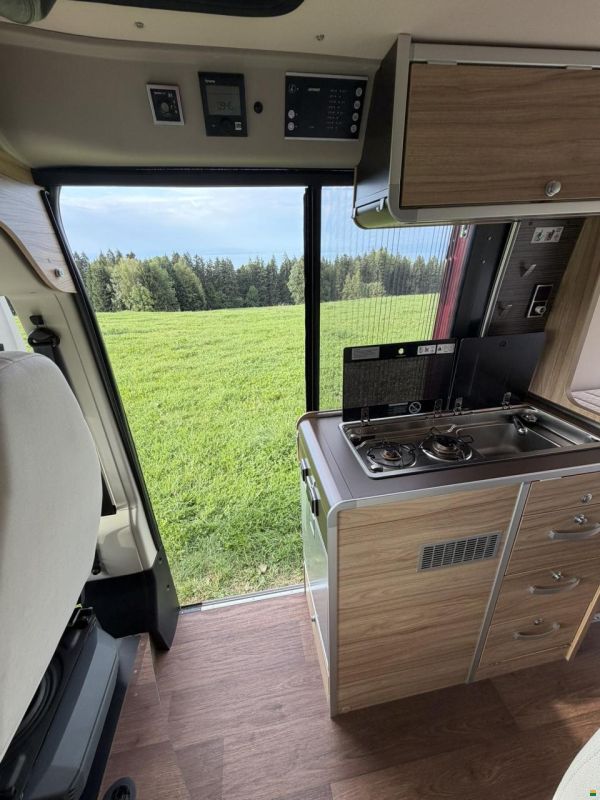 Hymer Ayers Rock