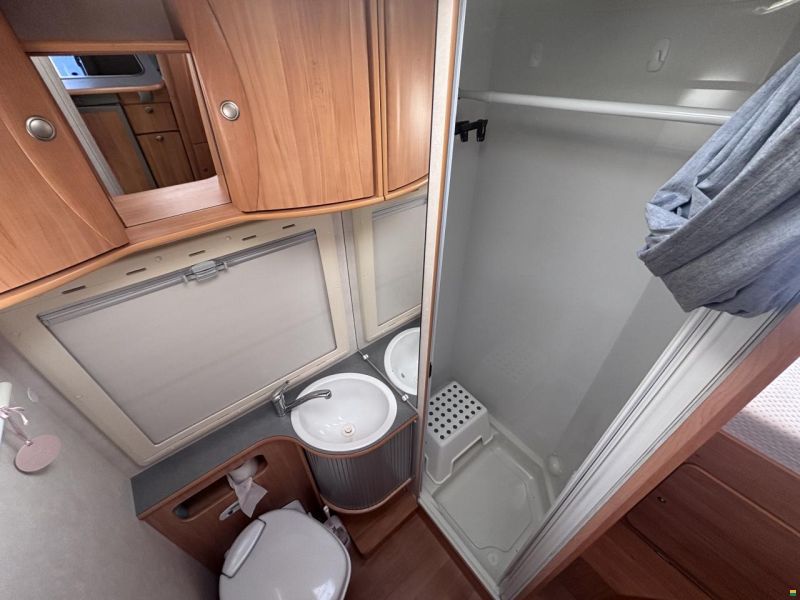 Adria Mercedes-Benz StarGo 670SP