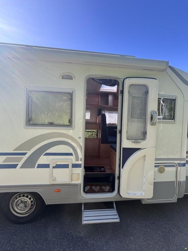 Adria Mercedes-Benz StarGo 670SP