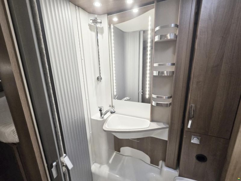 Knaus VAN TI 650 MEG PLATINUM SELECTION 2.0