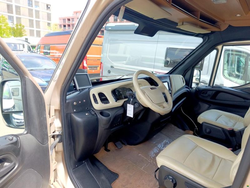 Iveco Starliner by Maurer