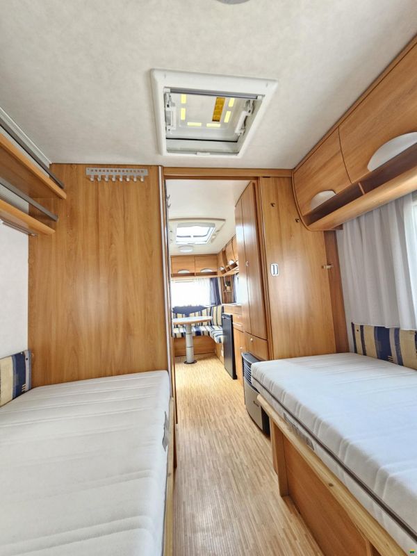 Hymer Eriba 530 mit Einzelbett, Mover!