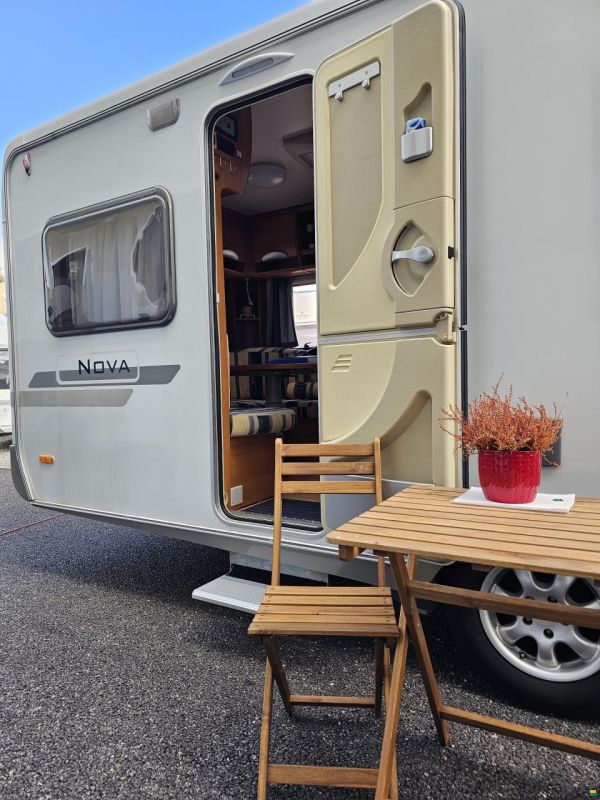 Hymer Eriba 530 mit Einzelbett, Mover!