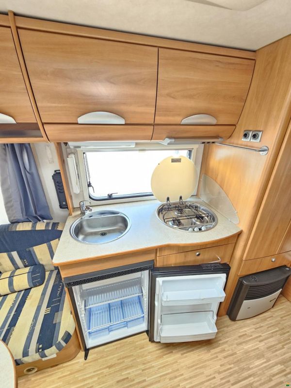 Hymer Eriba 530 mit Einzelbett, Mover!