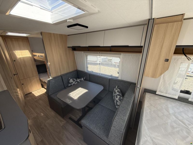 Fendt Apero Activ 560 SKM
