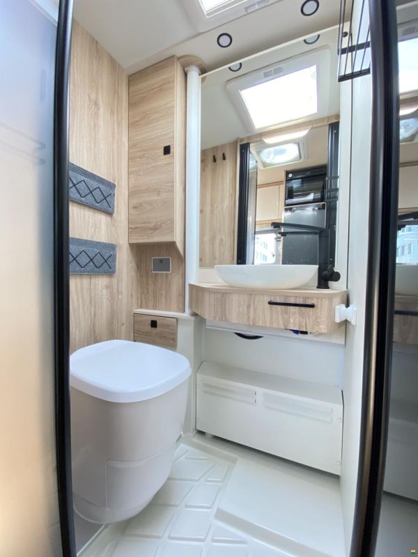 Eura Mobil Xtura XT 686 EF