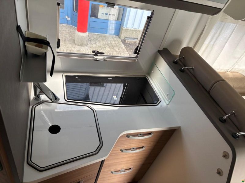Adria Matrix M 670 SL